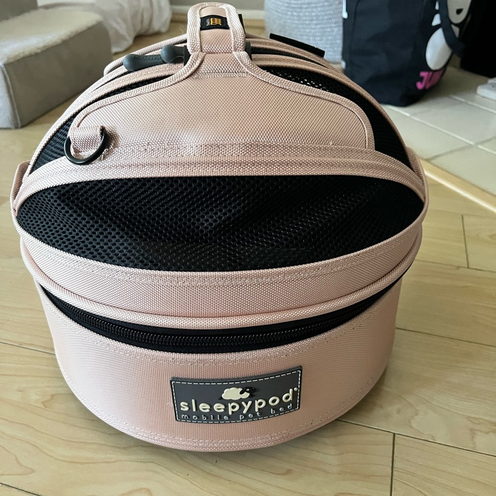 Sleepypod Mini Dog/Cat Pet Carrier